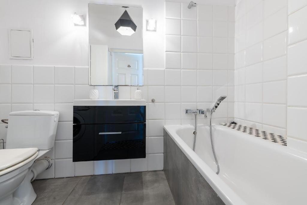 Wilcza 55 Prywatne Mieszkanie Z Oddzielna Sypialnia W Centrum 400M Od Dworca Centralnego Samodzielne Zameldowanie! Self Check-In System! Varsóvia Exterior foto